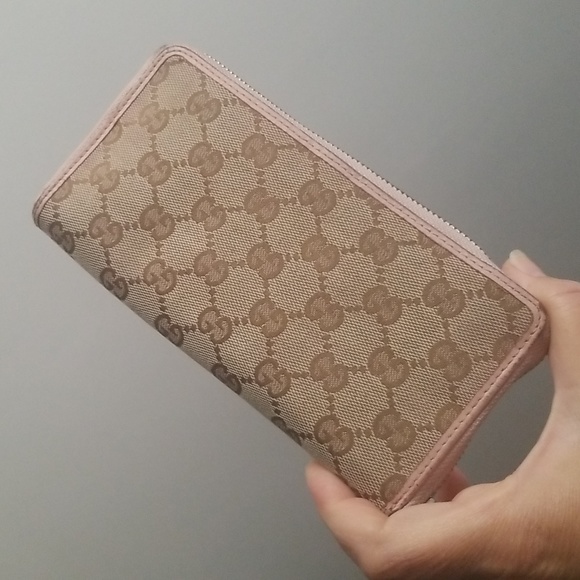 Gucci Monogram Canvas Long Accordion Heart Charm Zip Wallet w/Pink Leather Trim - Picture 2 of 16